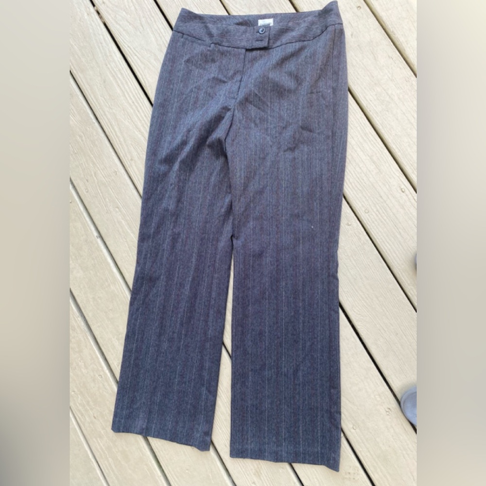 NWOT Chicos - Woman’s gray/wine/white striped trousers, Size: 1